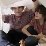 Make a fun fort, easy imaginative play for kids.