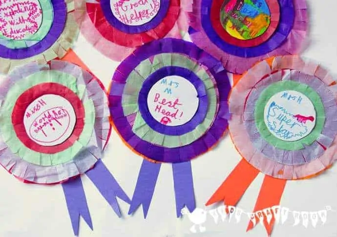 Personalised Rosettes make great Teacher Appreciation Gifts. A quick and simple paper craft gift to say thank you to teachers.