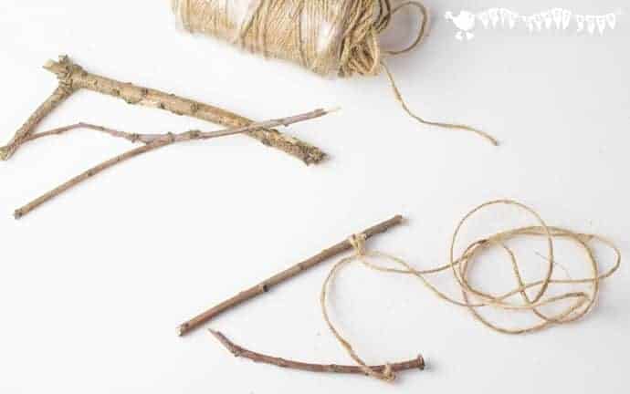ALL NATURAL LEAF THREADING ACTIVITY for kids - engage with Nature, get creative and develop fine motor skills.
