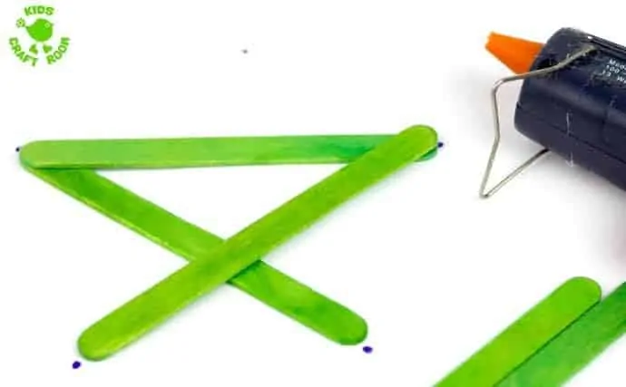 How to make a popsicle stick star step 3
