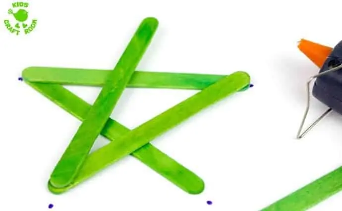 How to make a popsicle stick star step 4