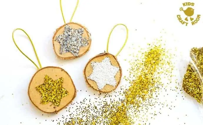 SPARKLY STAR WOOD SLICE ORNAMENTS are a quick and easy Christmas craft. These DIY Wooden Christmas Ornaments are a gorgeous combination of natural and bling! step 5