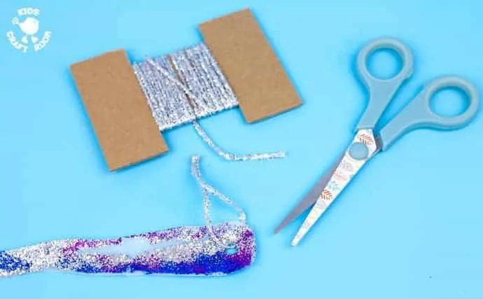 Gorgeous Glittery Icicle Craft - step 5