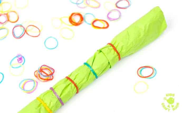 Paper-and-Loom-Band-Snake-Craft-step-8
