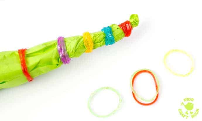 Paper-and-Loom-Band-Snake-Craft-step-9