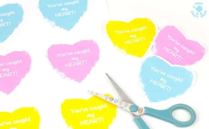 You've-Caught-My-Heart-Paper-Plate-Heart-Craft-step-5