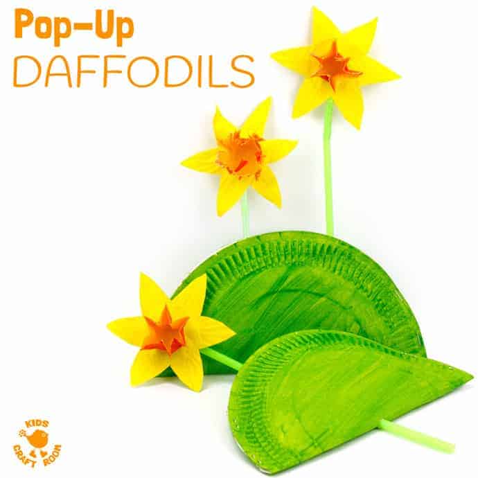 POP UP DAFFODIL CRAFT - A simple Spring craft perfect for Easter or Mother's Day too. This cupcake liner and paper plate flower craft lets kids pretend to grow their own daffodils again and again!