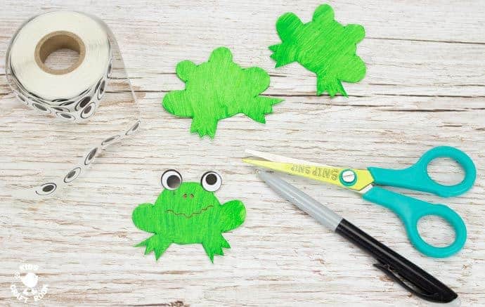Step 2 Frog Puppets Halloween Craft