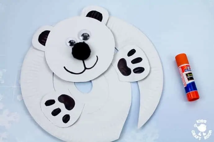 Paper Plate Polar Bear Twirler step 5