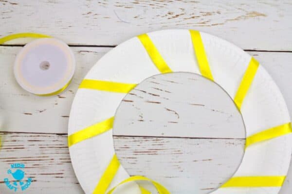 Easy Peasy Paper Plate Easter Wreath - Kids Craft Room