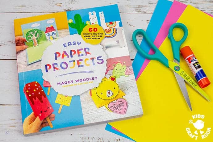 front cover of Easy Paper projects book