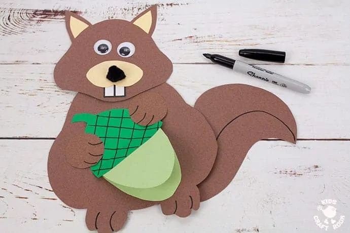 Easy Movable Squirrel Craft step 10