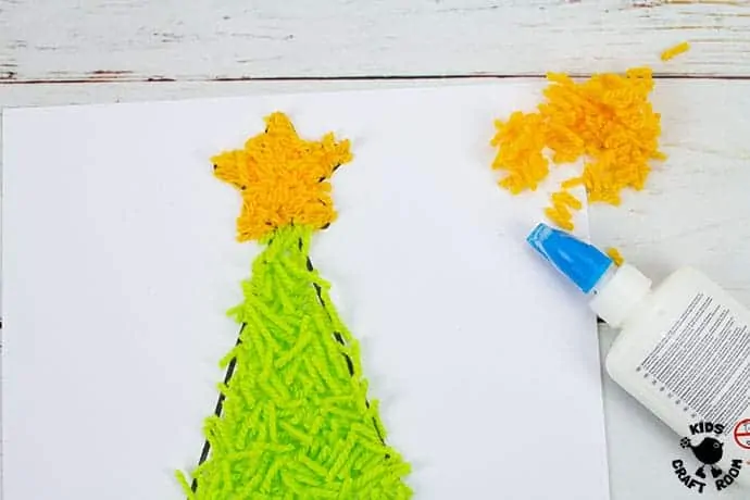 Scrap Yarn Christmas Tree Craft step 3