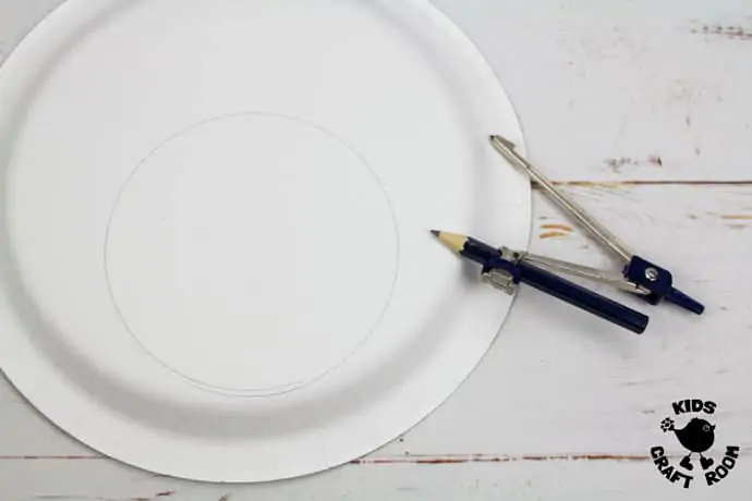 Paper Plate Robin Lacing Craft step 1