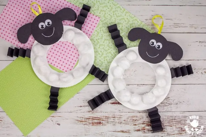 Paper Plate Lamb Wreath Craft finished