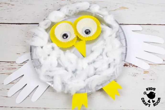Paper Plate Snowy Owl Craft step 8