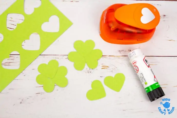 Paper Cup St Patrick's Day Windsock Craft step 3