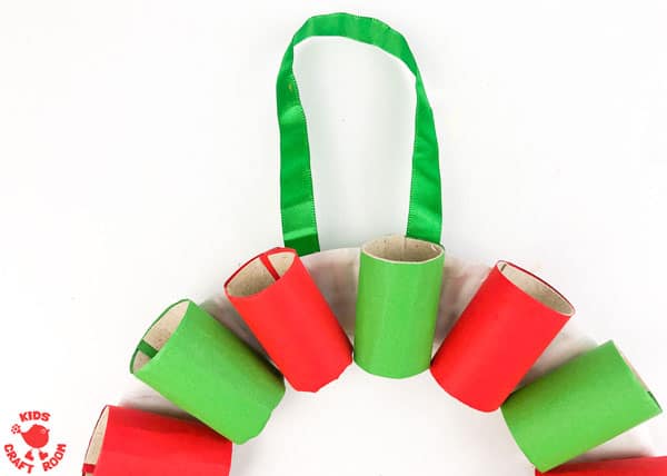 Paper Plate and Cardboard Tube Christmas Wreath Craft step 7.