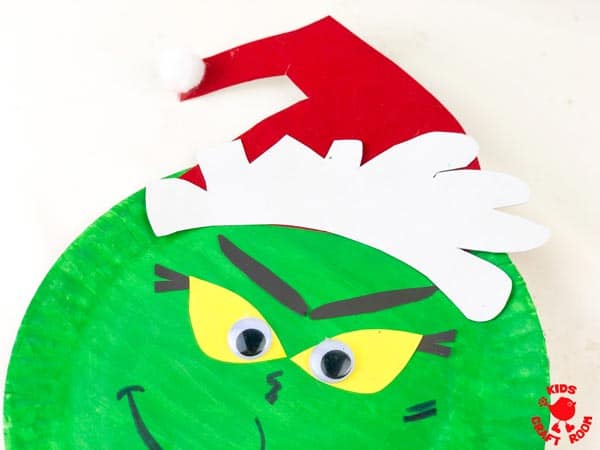 Paper Plate Grinch Craft step 6.