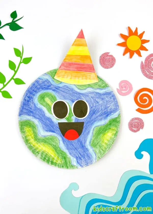 A finished Paper Plate Earth Day Craft.